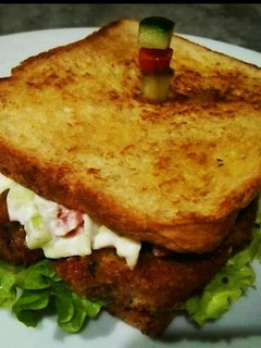 A picture of Crispy (leftover) Chicken Patty Sandwich😋🍔.