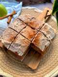 Bizco-blondie de manzana y canela con cobertura de queso crema en freidora de aire