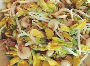 Hình của món Tép xào bông điên điển.