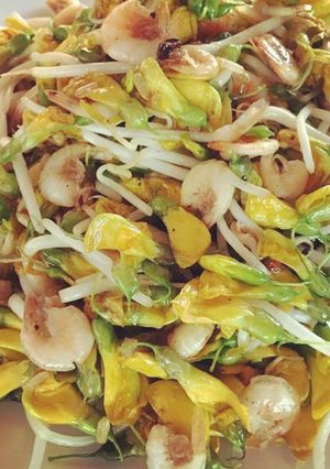 Hình của món Tép xào bông điên điển.