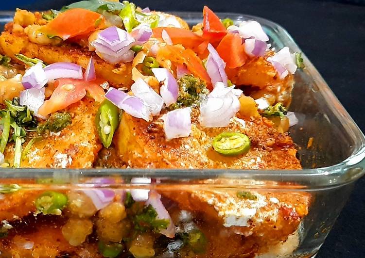 Simple Way to Prepare Perfect Aloo Chaat