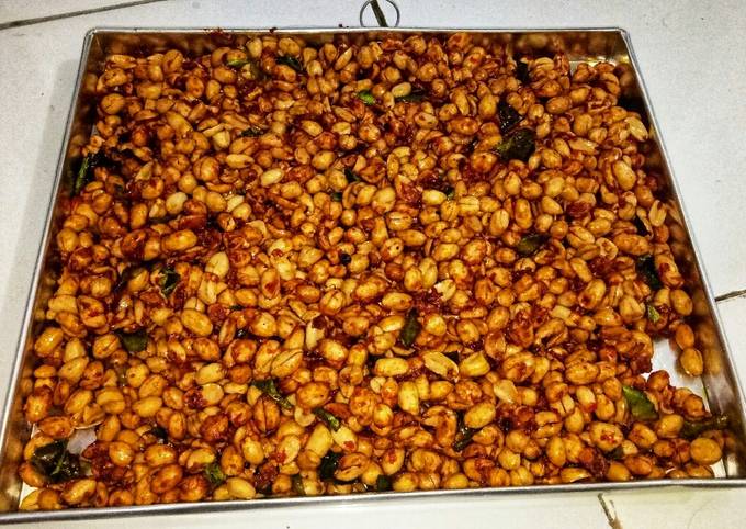 Resep Kacang Thailand Kacang Goreng Pedas Daun Jeruk Oleh Ummu Azzahra Cookpad