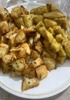 Una foto de Pollo a la mostaza con papas😋