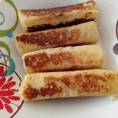 A picture of Fried bread roll.