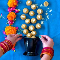 A picture of Quick Besan Ladoo.