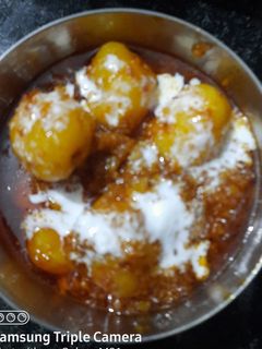 દમ આલુ (Dum Aloo Recipe In Gujarati) રેસીપી મુખ્ય ફોટો