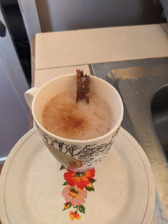 Una foto de Leche con frutilla, Manzana y avena