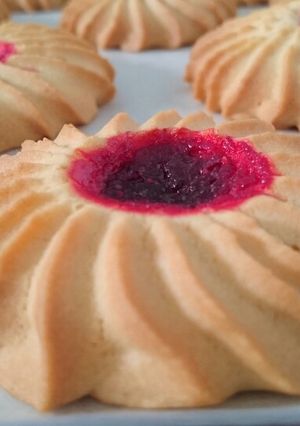 A picture of Butter cookies.