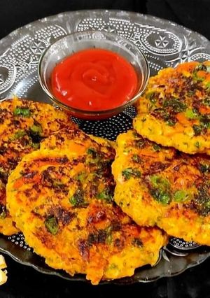 मक्के का वेजिटेबल चीला (makke ka vegetable cheela recipe in Hindi) रेसिपी मुख्य फोटो