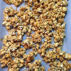 A picture of Caramel popcorn.