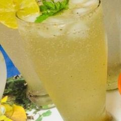 A picture of Aam panna.