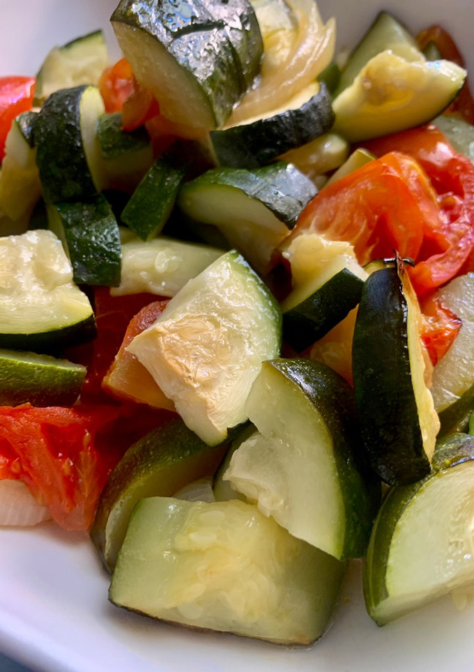 Una foto de Verduras al horno en su jugo al papillote