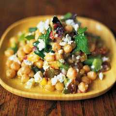 Una foto de Chickpeas salad (ensalada de garbanzos)