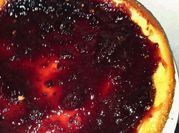 Una foto de cheesecake de zarzamora