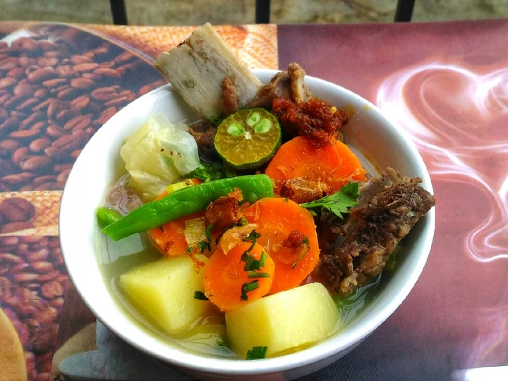 Langkah Gampang Menyiapkan Resep Sop iga sapi sayuran Anti Ribet, Bisa Manjain Lidah