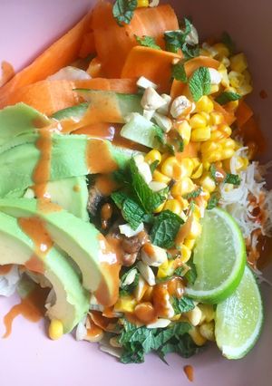 A picture of Fried Noodle Poke Bowl 🍲.