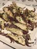 Filets de grondin aux oignons rouges, ananas, gingembre et herbes aromatiques