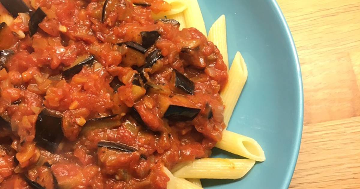 Tomato and Aubergine Pasta Sauce Recipe by Freya Sewell - Cookpad