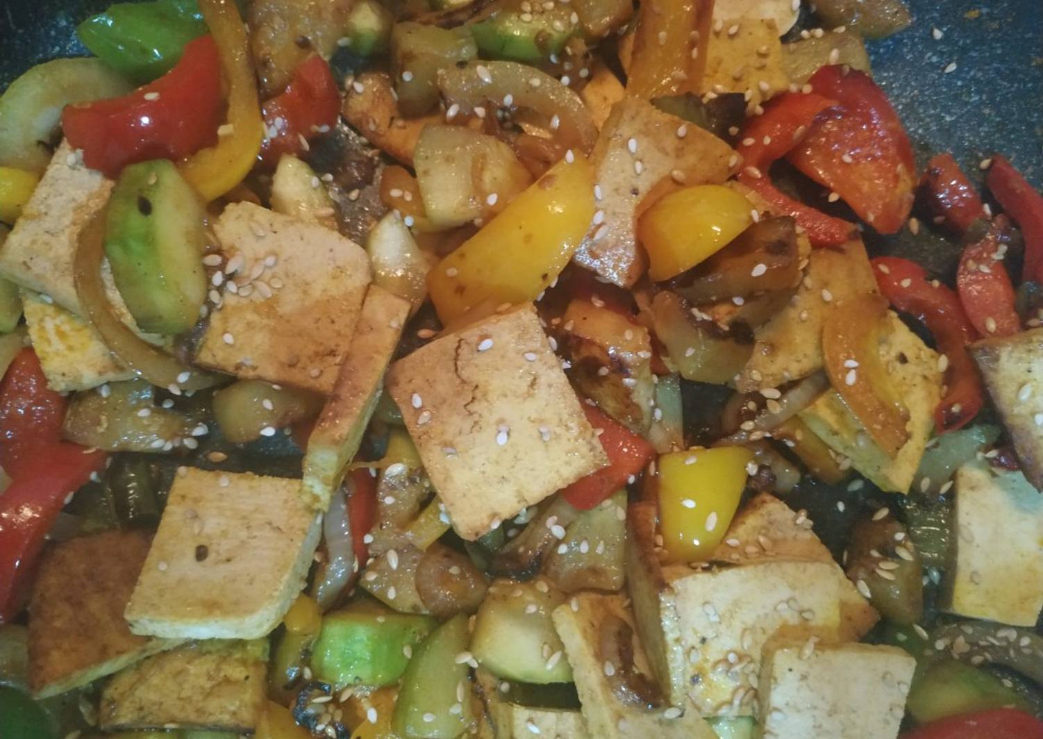 Tofu con verduras Receta de Rous Radih- Cookpad