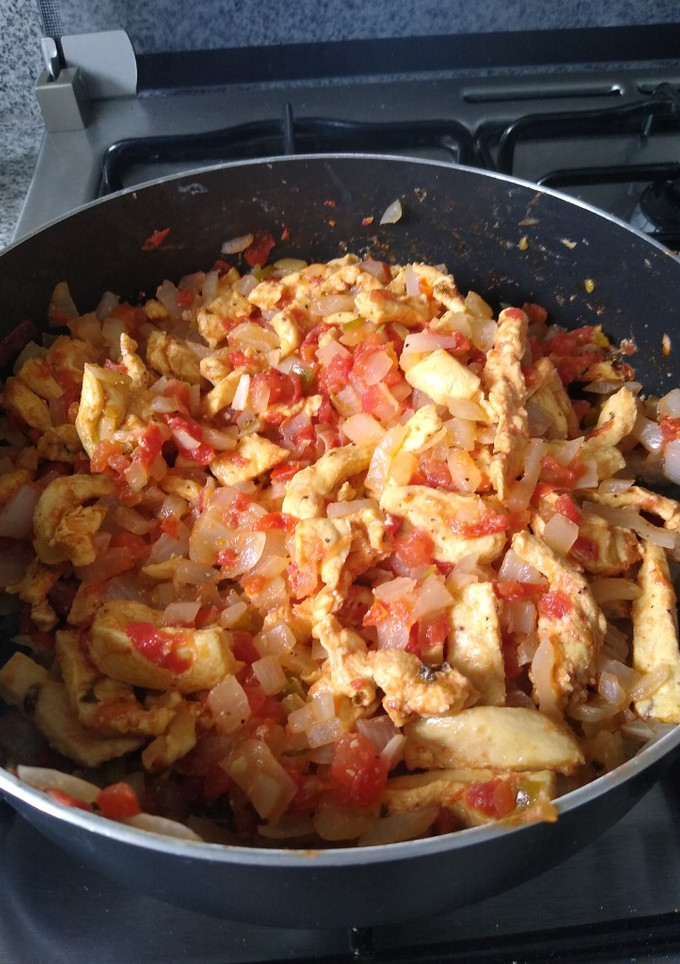 Una foto de Fajitas de Pollo a la mexicana, fácil y rápido
