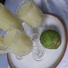 A picture of Guava drink.