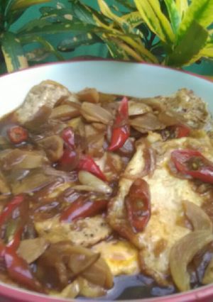 Foto resep 14.Telur ceplok kuah kecap #bikinramadanberkesan