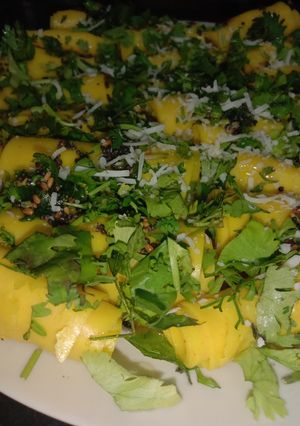 ખાંડવી (khandvi recipe in Gujarati) રેસીપી મુખ્ય ફોટો