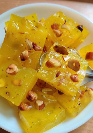 બોમ્બે કરાચી હલવો (Bombay Karachi Halvo Recipe In Gujarati) રેસીપી મુખ્ય ફોટો