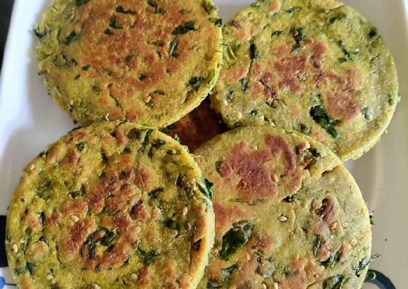 Healthy green biscuit Bhakri