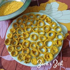 A picture of Teasel Gourd Chips with Coconut flour.