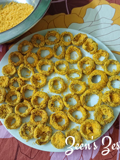A picture of Teasel Gourd Chips with Coconut flour.