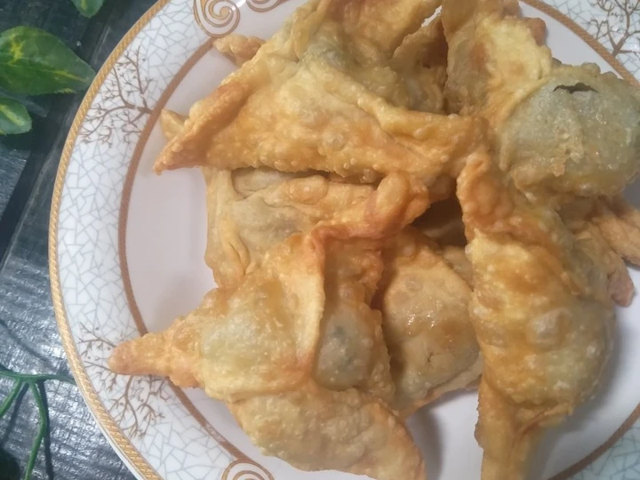 Langkah Gampang Menyiapkan Resep  Pangsit goreng isi sayur yang Lezat, Enak Banget