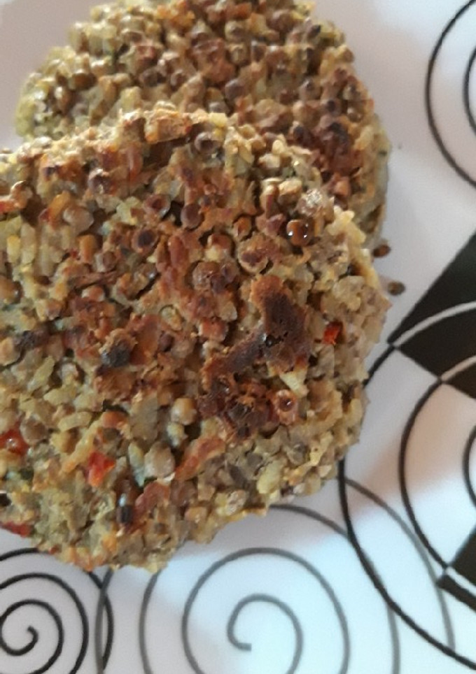 Una foto de Hamburguesas de lentejas y arroz! (Veganas)