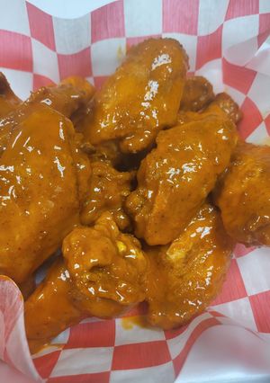 A picture of Spicy jolly buffalo wings.