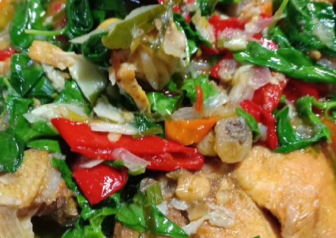 Bagaimana Membuat Ayam tumis kemangi ala mbah jingkrak yang Bikin Ngiler