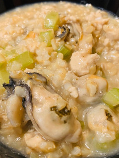 A picture of Oyster Minced Chicken Congee.