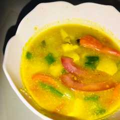 A picture of Soto ayam diet (no minyak, santan, gula, tepung).