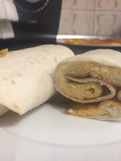 Una foto de Fajita de tortilla francesa y queso Cabra con toque crujiente