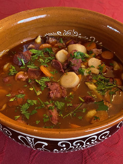 Csülkös-marhás babgulyás csipetkével recept fotója