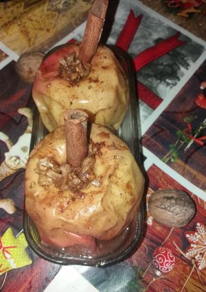 O poză a rețetei Mere coapte cu nuci și scorțișoară 🍎.