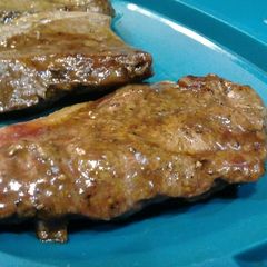 A picture of Sticky steak.