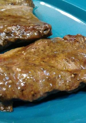 A picture of Sticky steak.