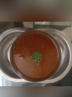 ખજૂર આંબલી ની ચટણી (Khajoor Tamarind Chutney Recipe In Gujarati) રેસીપી મુખ્ય ફોટો