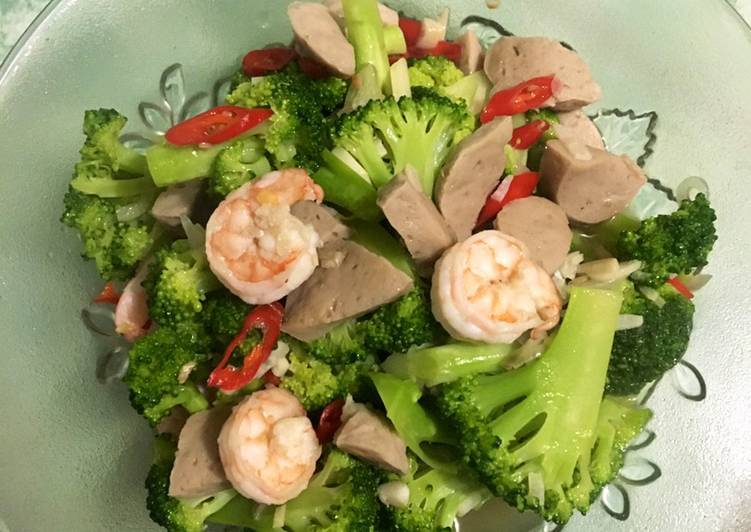 Resep Brokoli Cah Udang Bakso, Lezat
