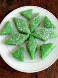 Sooji or coconut ki burfi