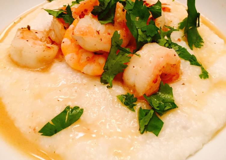 Easiest Way to Prepare Homemade Garlic Lemon Shrimp with Cheddar Cheese Grits