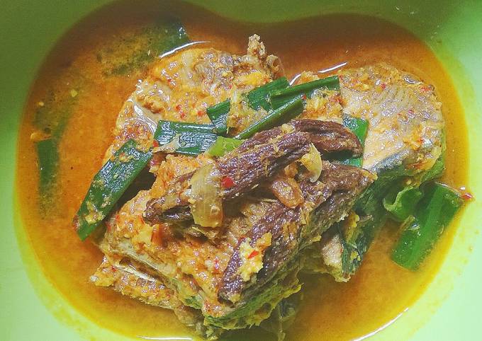 Resep Asam Pedas Ikan Tongkol oleh Niar Kitchenette  Cookpad