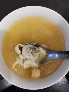 蒜頭雞湯(家常好湯)(簡單食譜) 的食譜成品照片