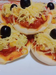 صورة لوصفة ميني بيتزا🍕 بالتونة