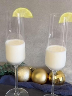 Una foto de Sorbete de limón con cava